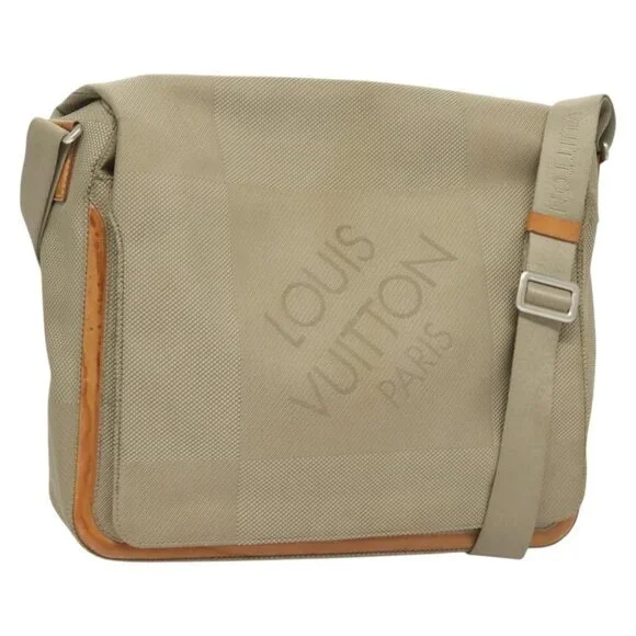 Authentic LOUIS VUITTON Damier Geant Messager NM Shoulder Bag Gray LV - Picture 1 of 16